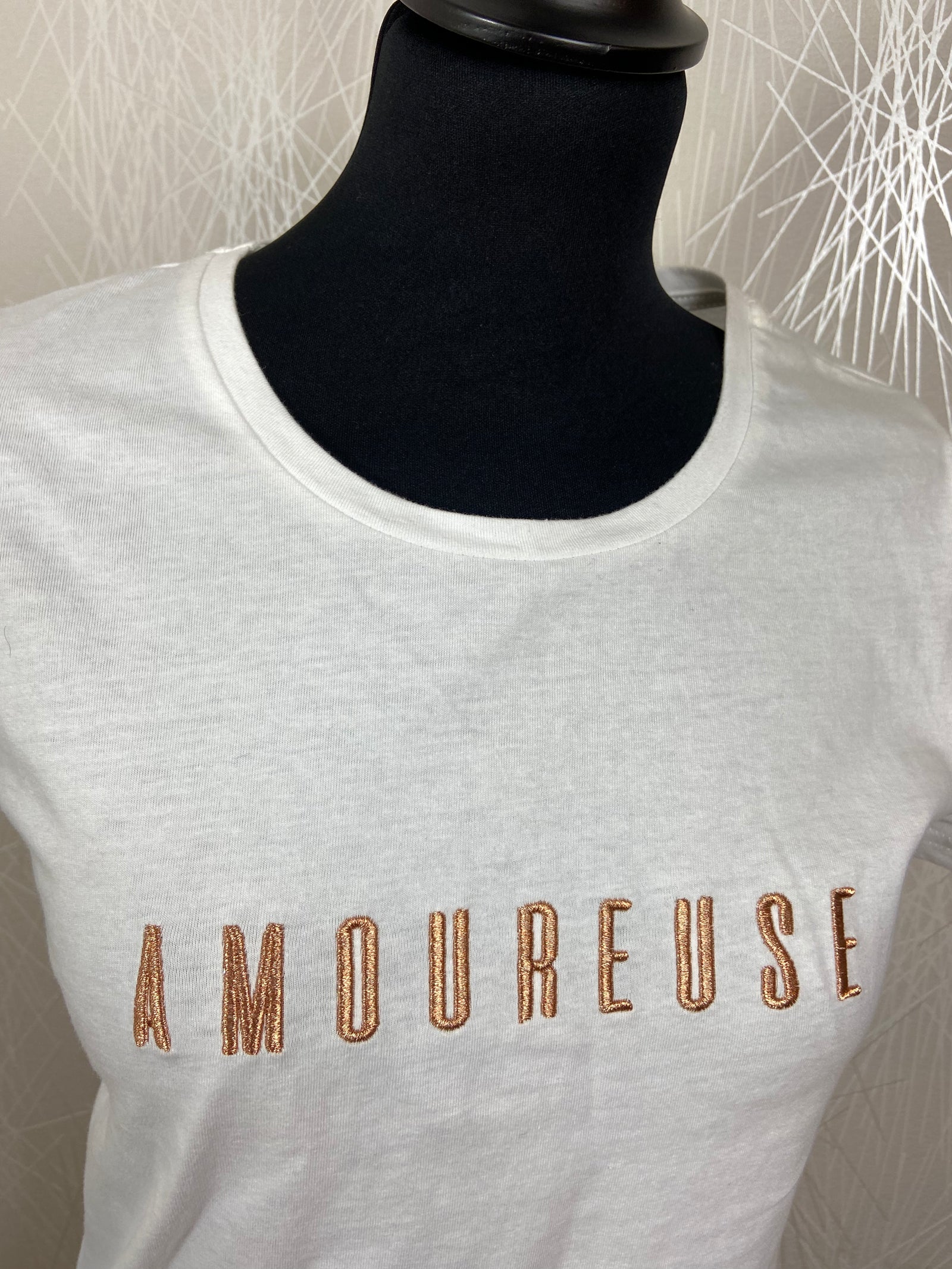 T-shirt blanc brodé Amoureuse Daphnea - Offre-Unique