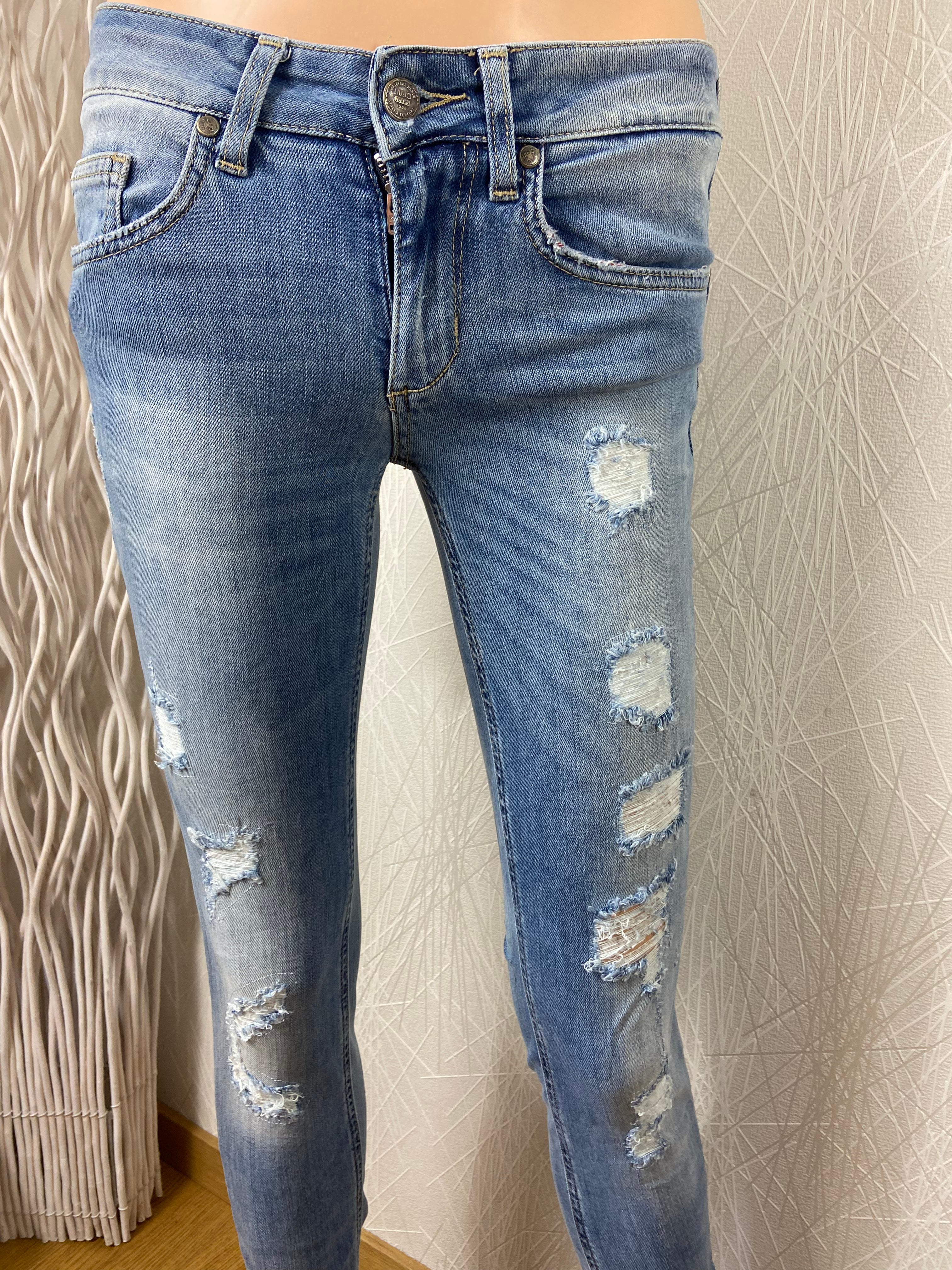 Jeans denim déchiré coupe slim modèle Bottom Up Slim leg Liu Jo