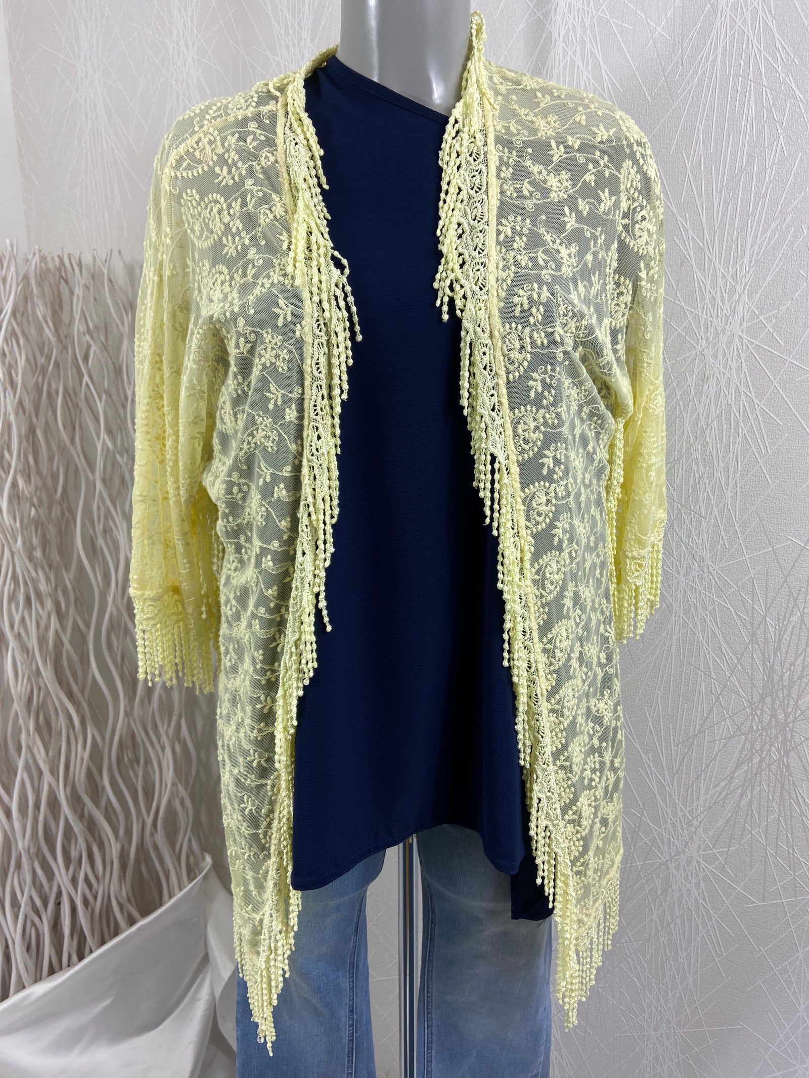 Gilet jaune long transparent dentelle franges Lacomy - Taille Unique