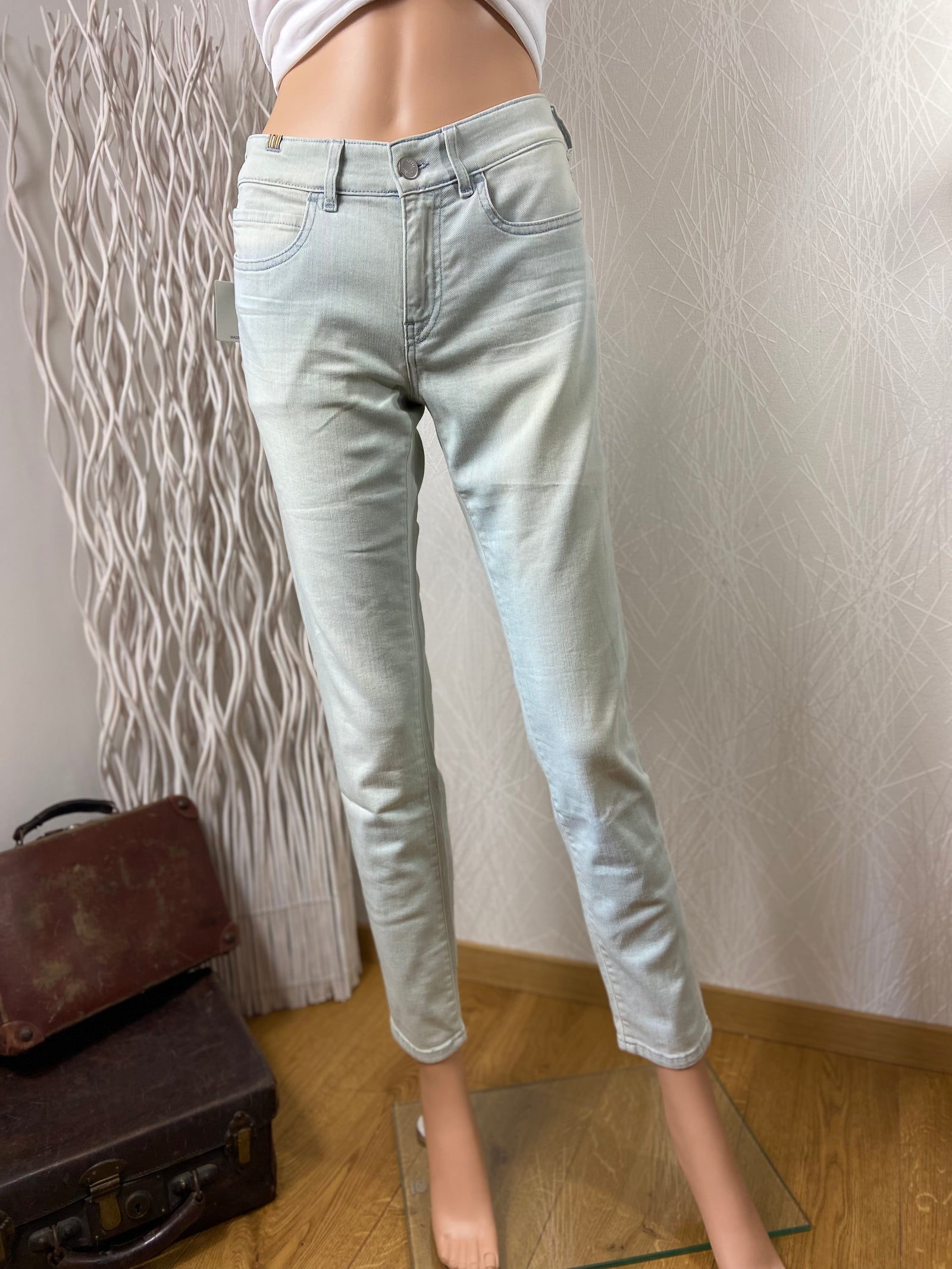 Jean coupe boyfriend ajustée modèle Bamboo Loose Bleach Notify Jeans