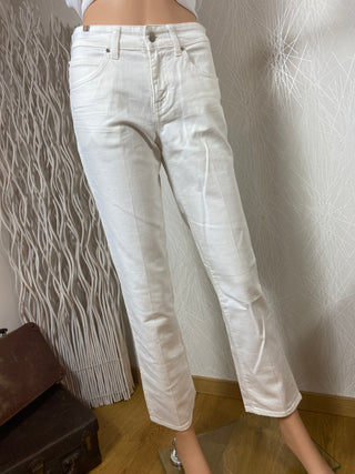 Jeans blanc coupe droite modèle Aloha Bull Denim White Notify Jeans