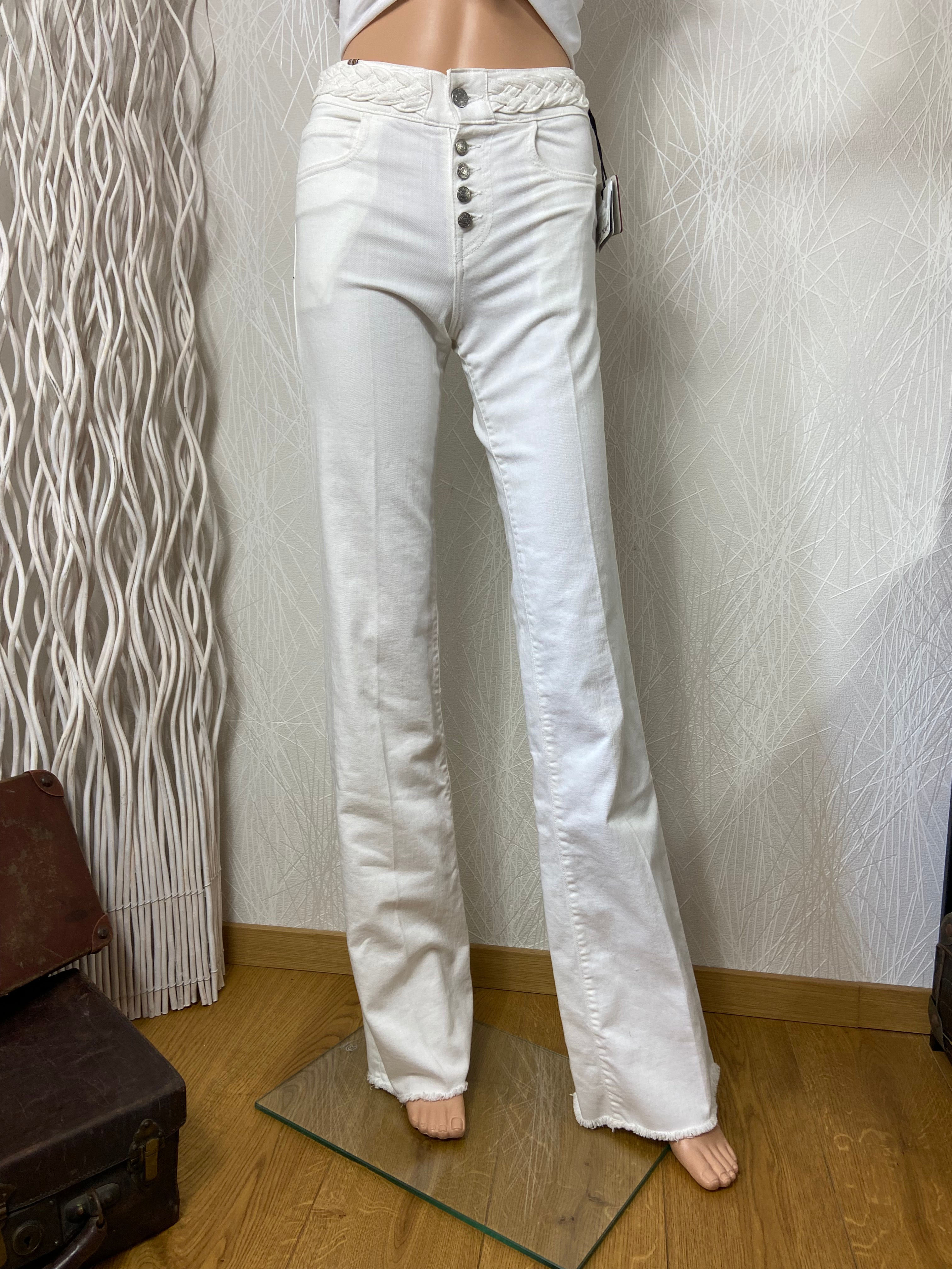 Jean blanc ajusté jambes évasées taille haute modèle New Dahlia White Notify Jeans