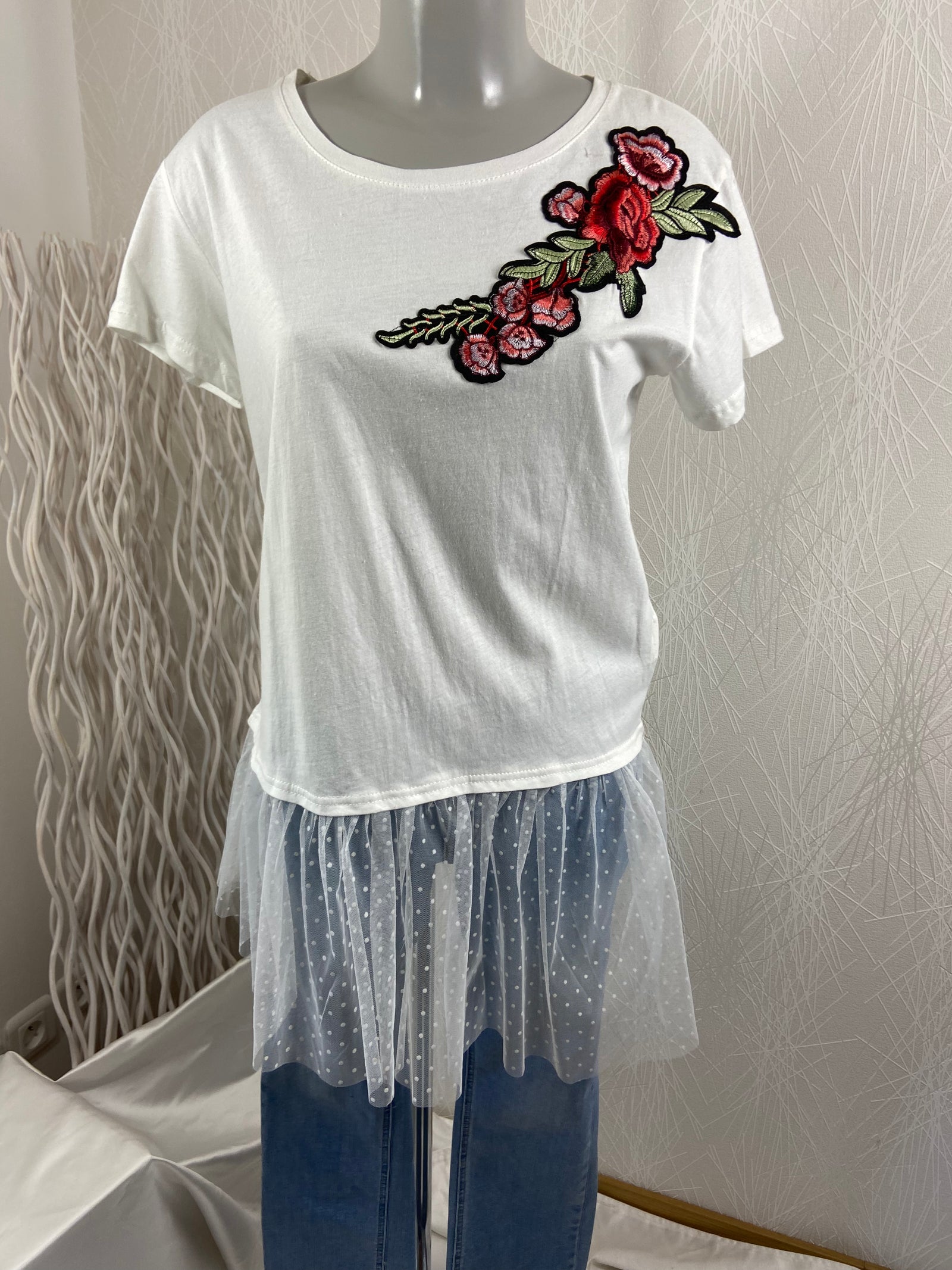 T-shirt coton blanc broderie fleurs Care For You