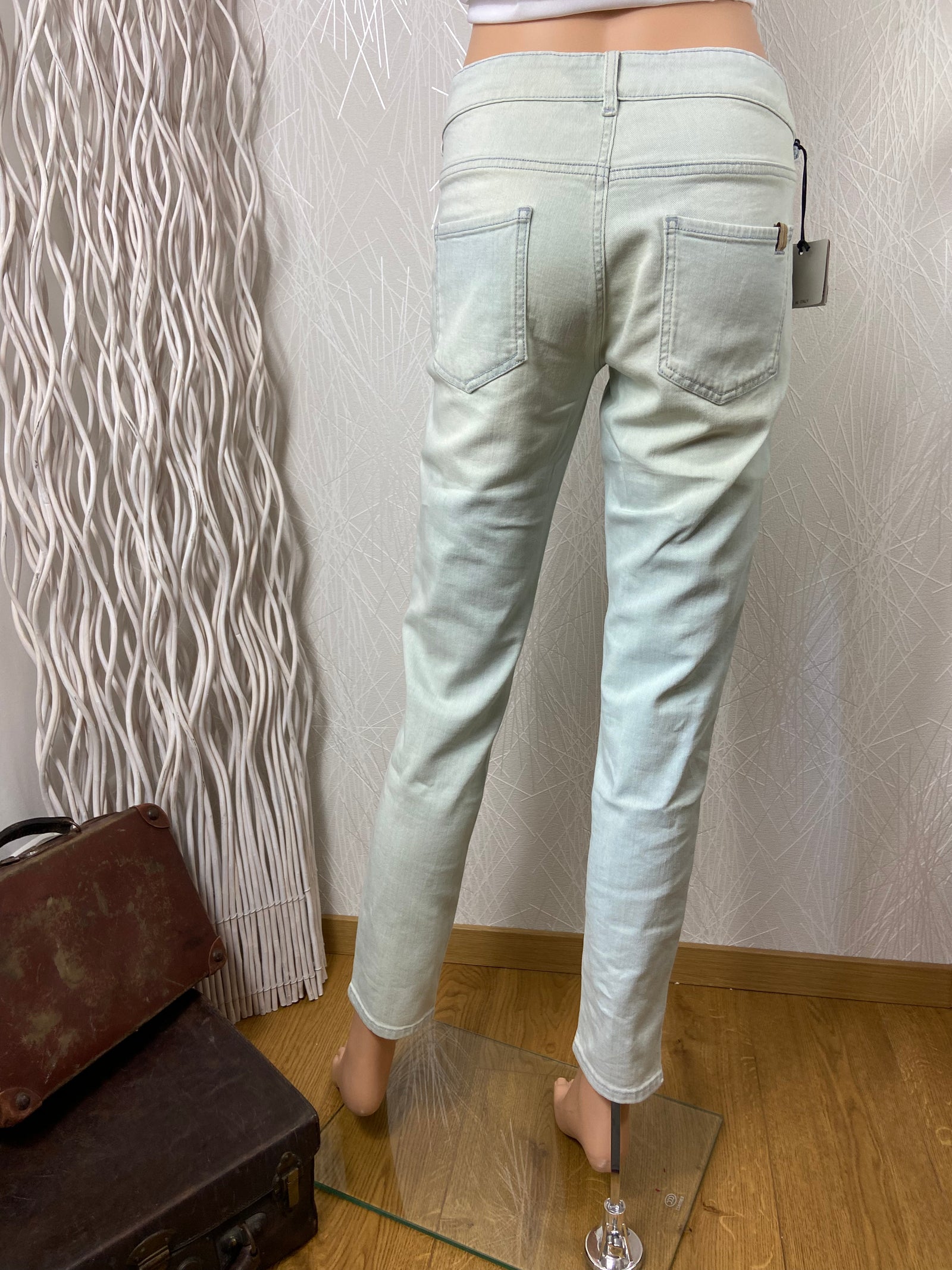 Jean coupe boyfriend ajustée modèle Bamboo Loose Bleach Notify Jeans