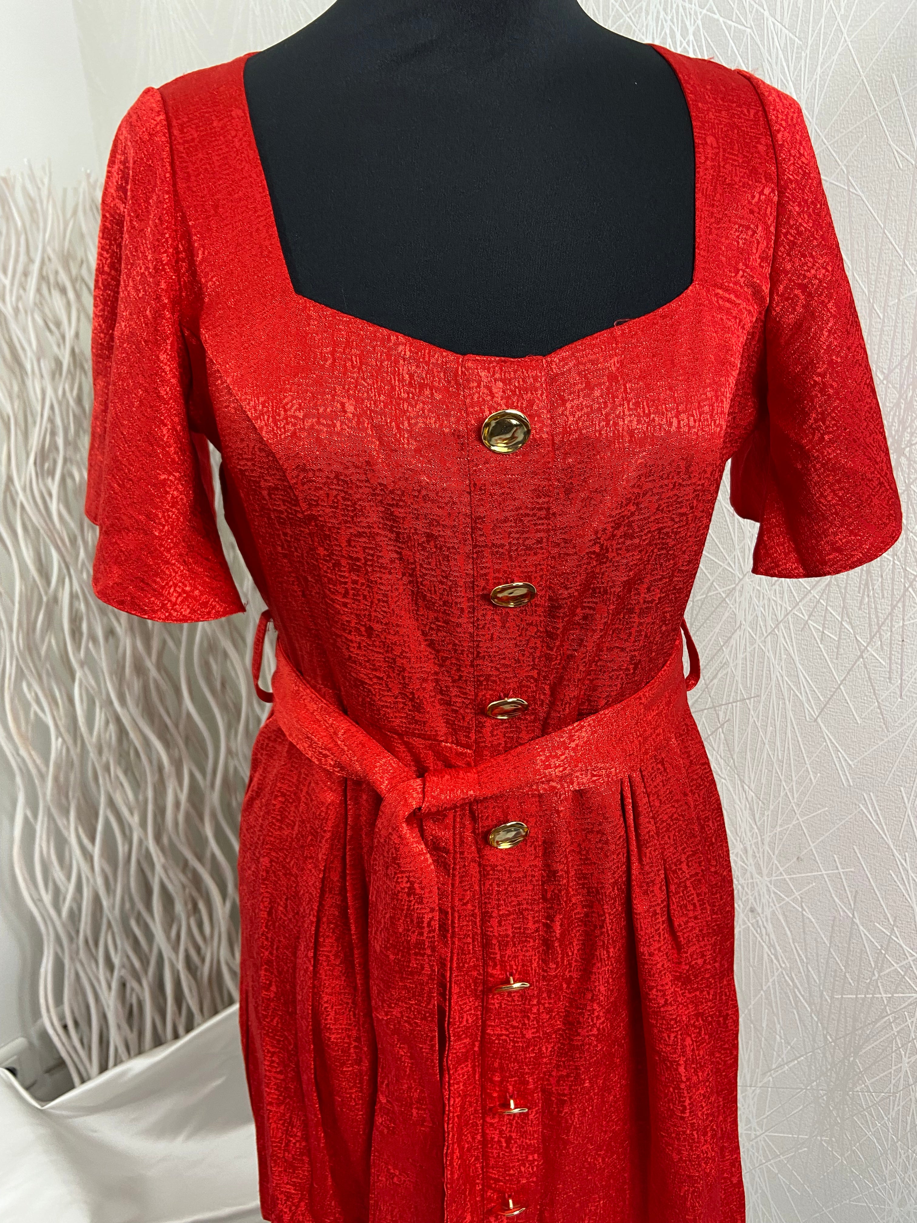 Robe midi manches courtes rouge Opullence - Offre-Unique