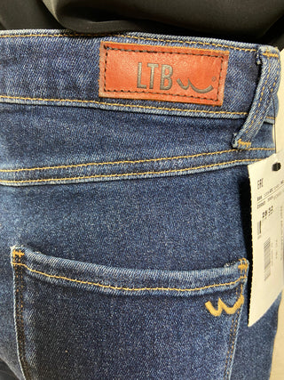 Jeans haut de gamme blue denim coupe slim mom LTB