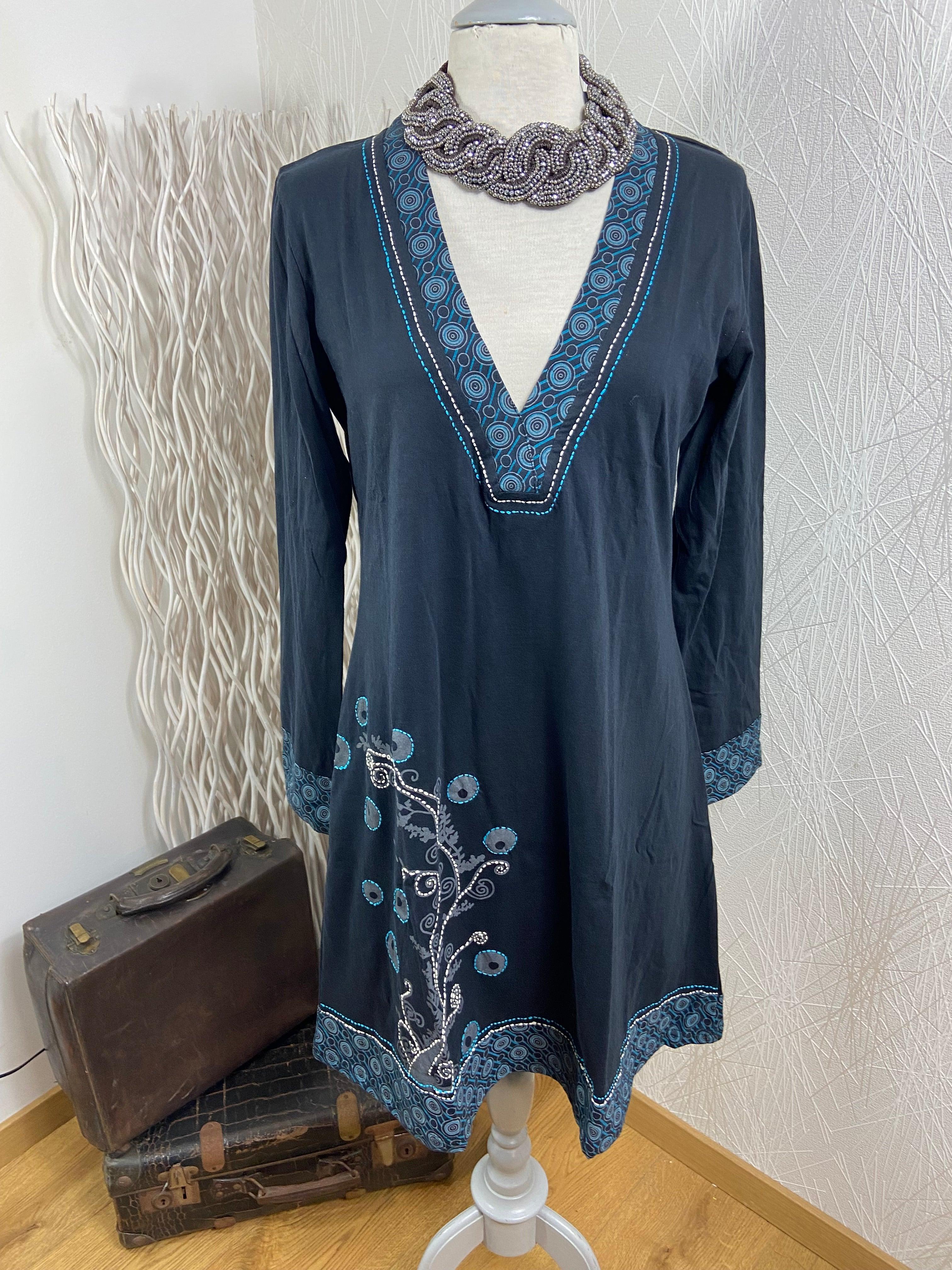 Robe ethnique noire et bleue 100 % coton manches longues Aller Simplement - Offre-Unique