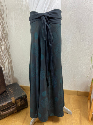 Jupe longue noire motif turquoise coupe évasée Aller Simplement