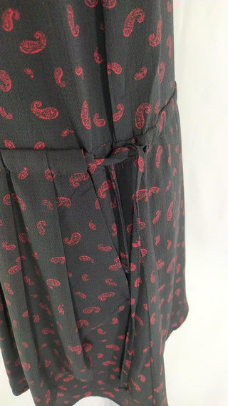 Robe courte ajustable manches courtes tissu crêpe Deeluxe