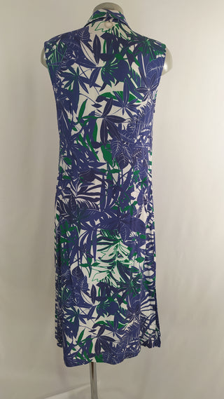 Robe longue motifs fleurs sans manche boutonnée de la marque 3322