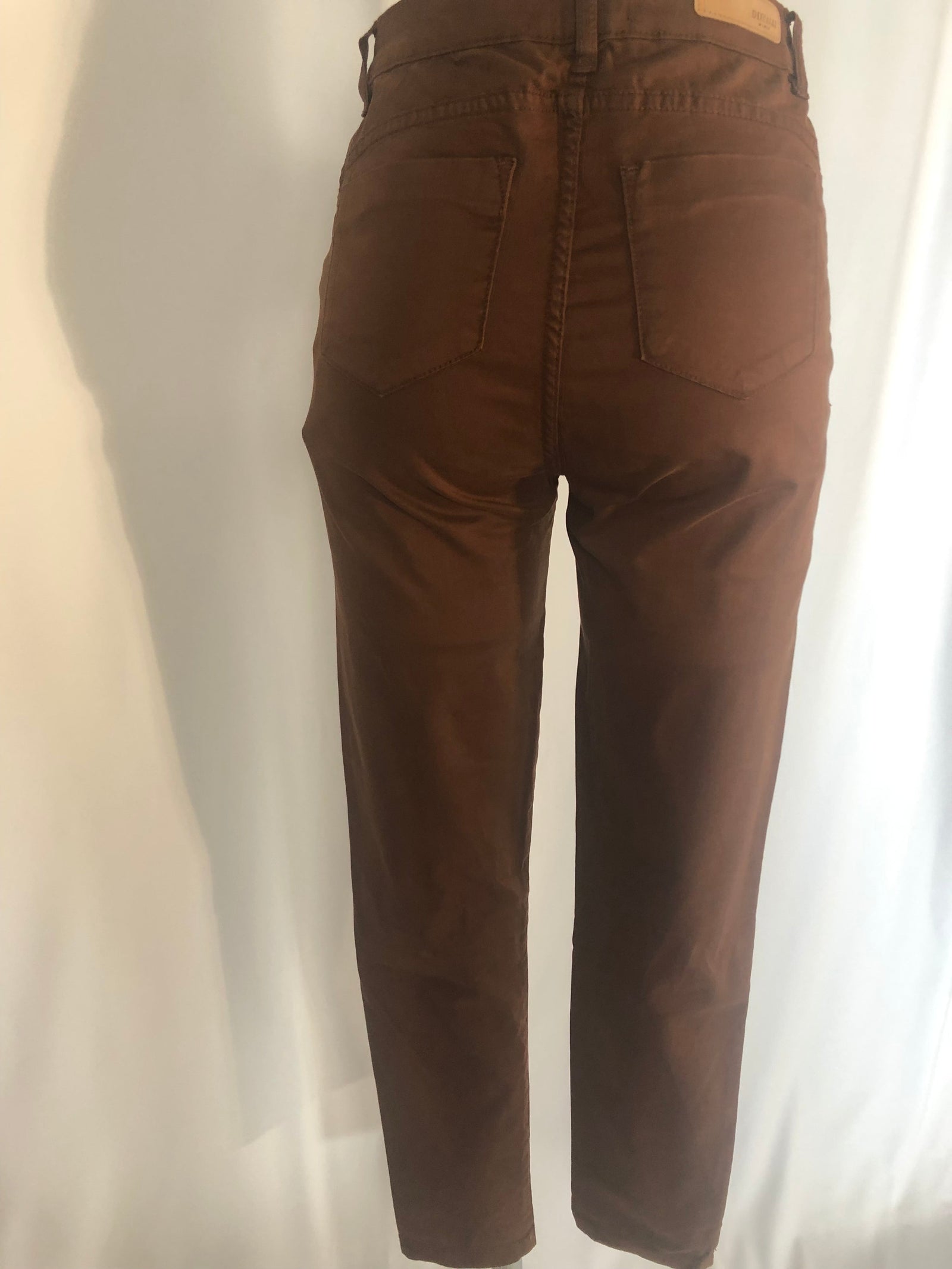 Pantalon coton slim  brun cappuccino souple confortable Deeluxe