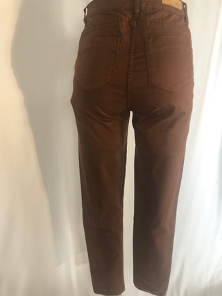 Pantalon coton slim couleur brun cappuccino souple confortable Deeluxe