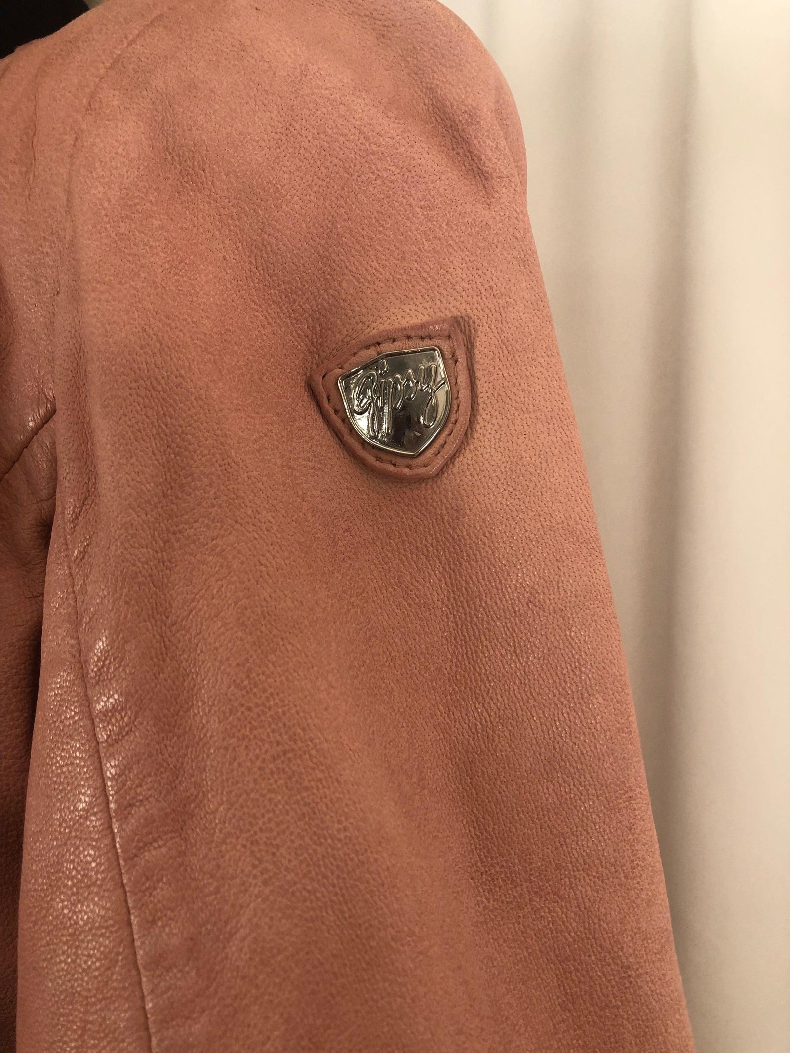 Veste rose en cuir coupe slim ajustée entièrement doublée Gispy - Offre-Unique