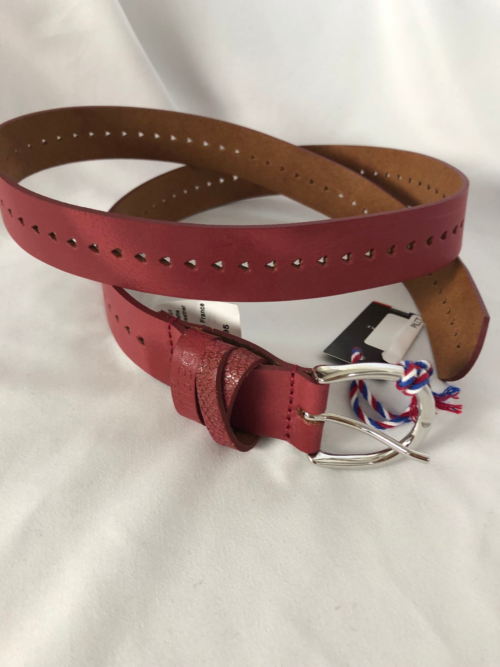 Ceinture en cuir rouge femme