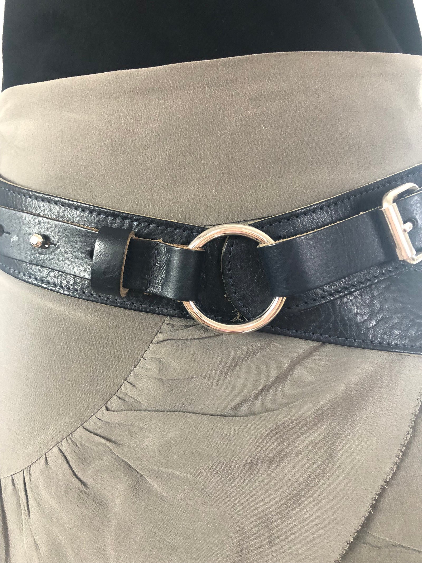 Ceinture cuir grande boucle bleu marine Yolète