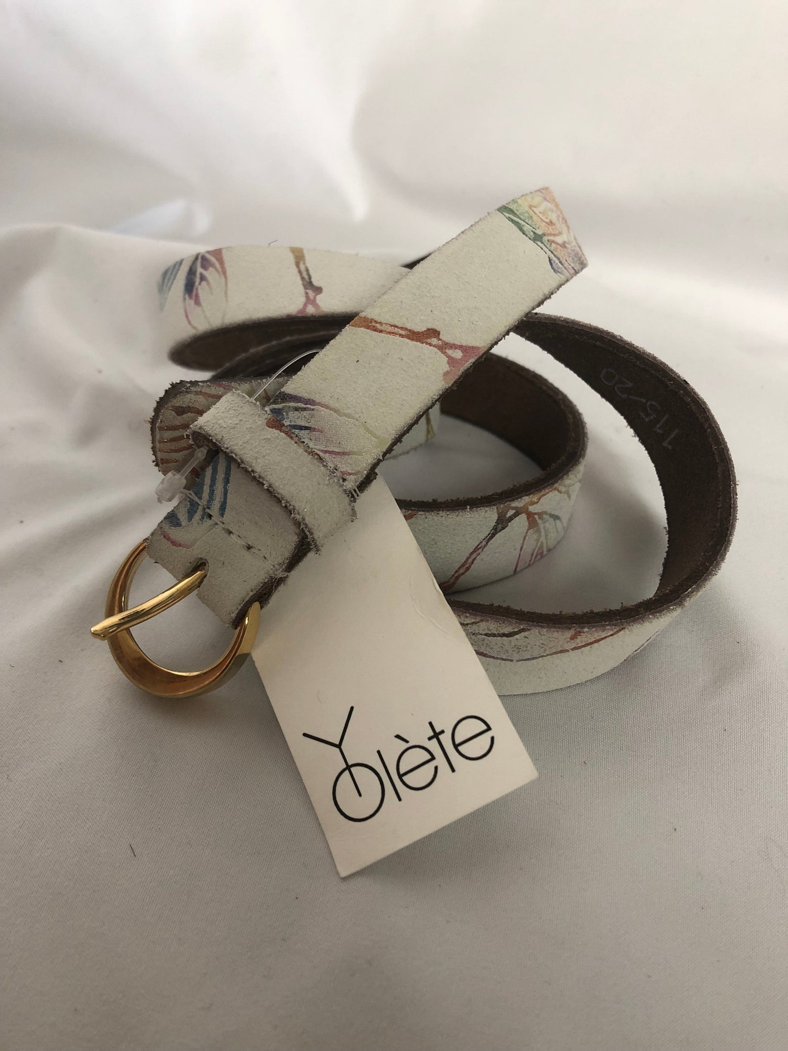 Ceinture cuir motifs feuilles Yolète