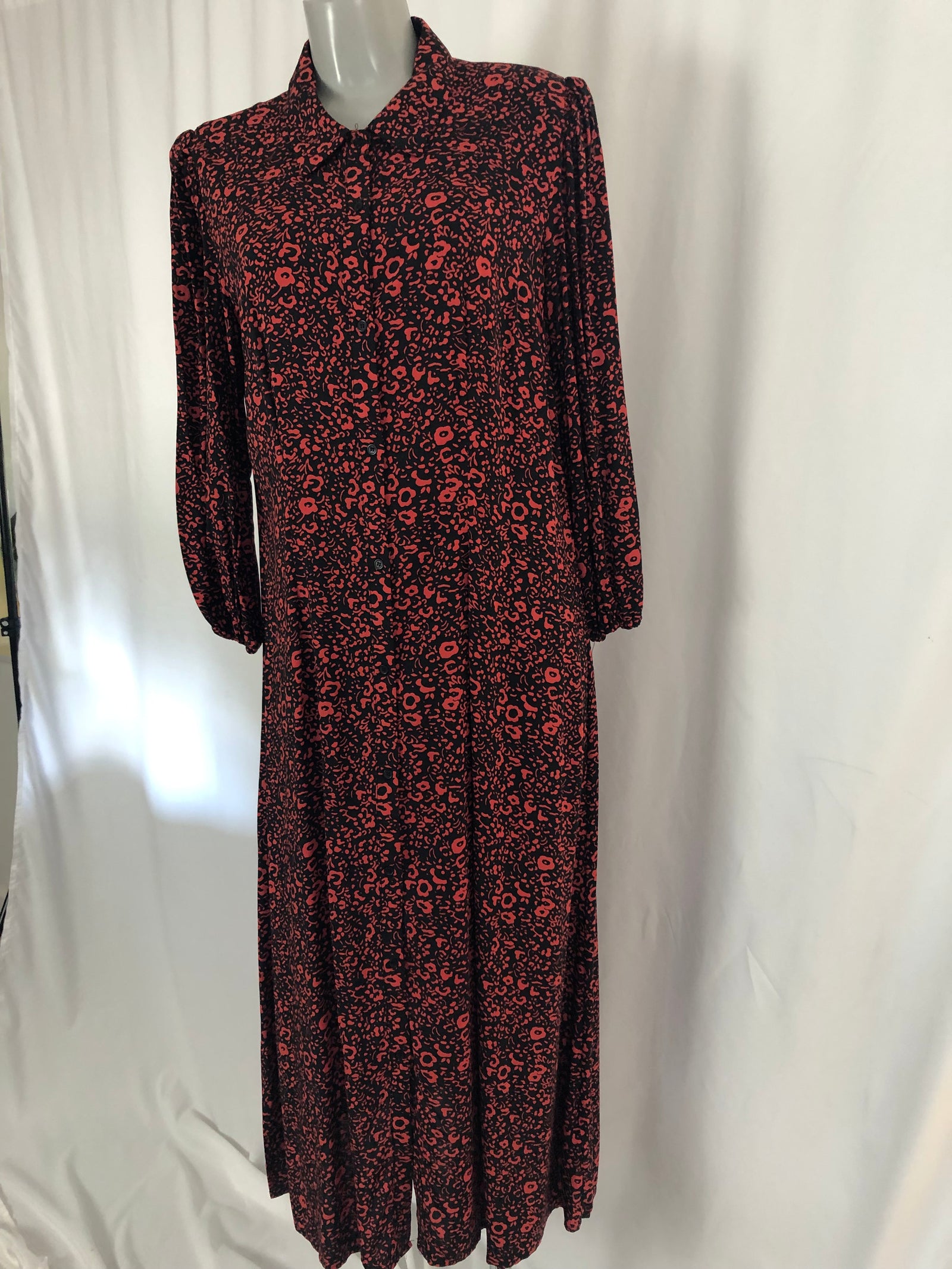 Robe longue rouge et noire coupe large évasée manches 3/4 Desires