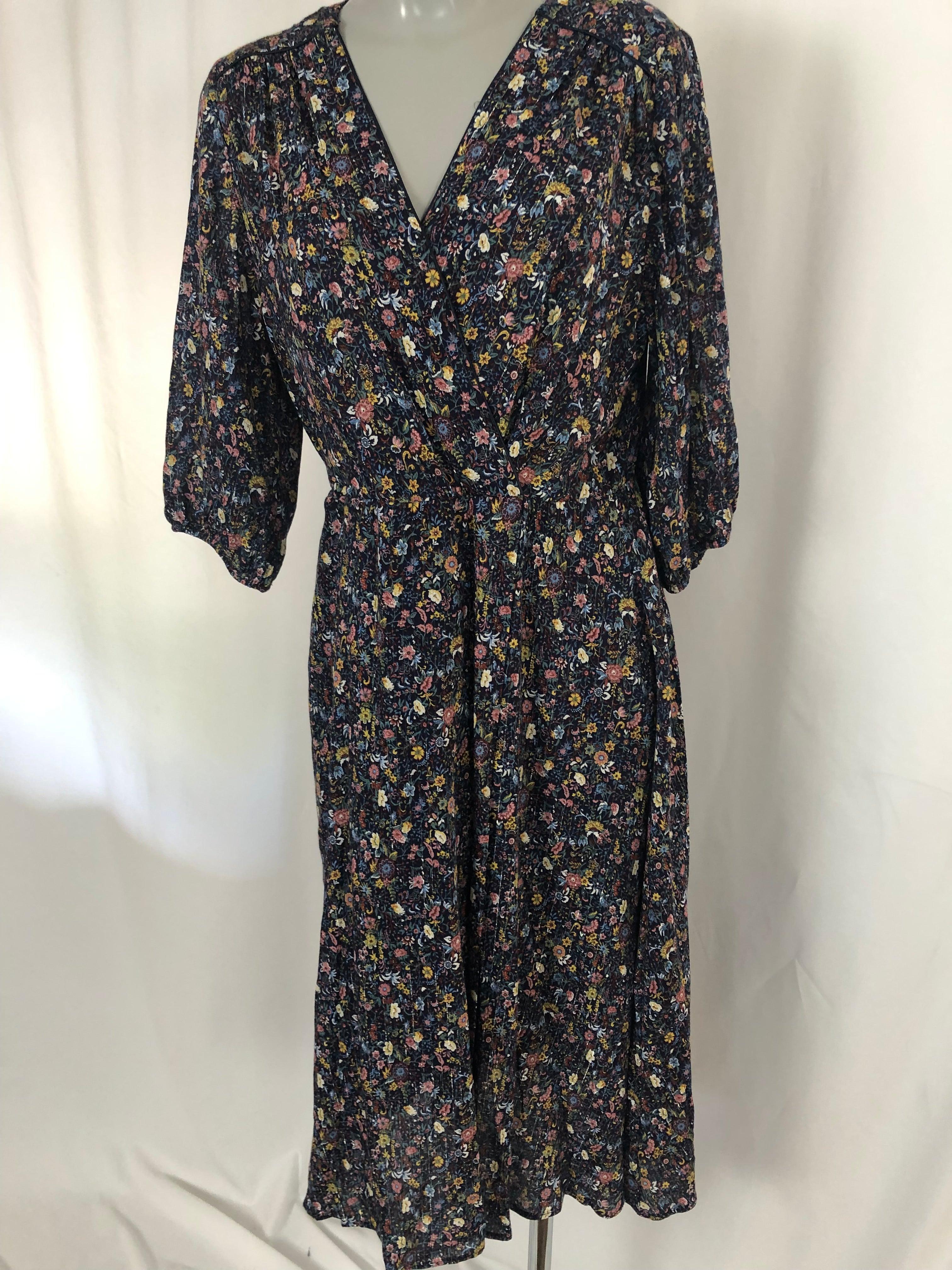 Robe mi-longue motif floral manches 3/4 C'est beau la vie - Offre-Unique