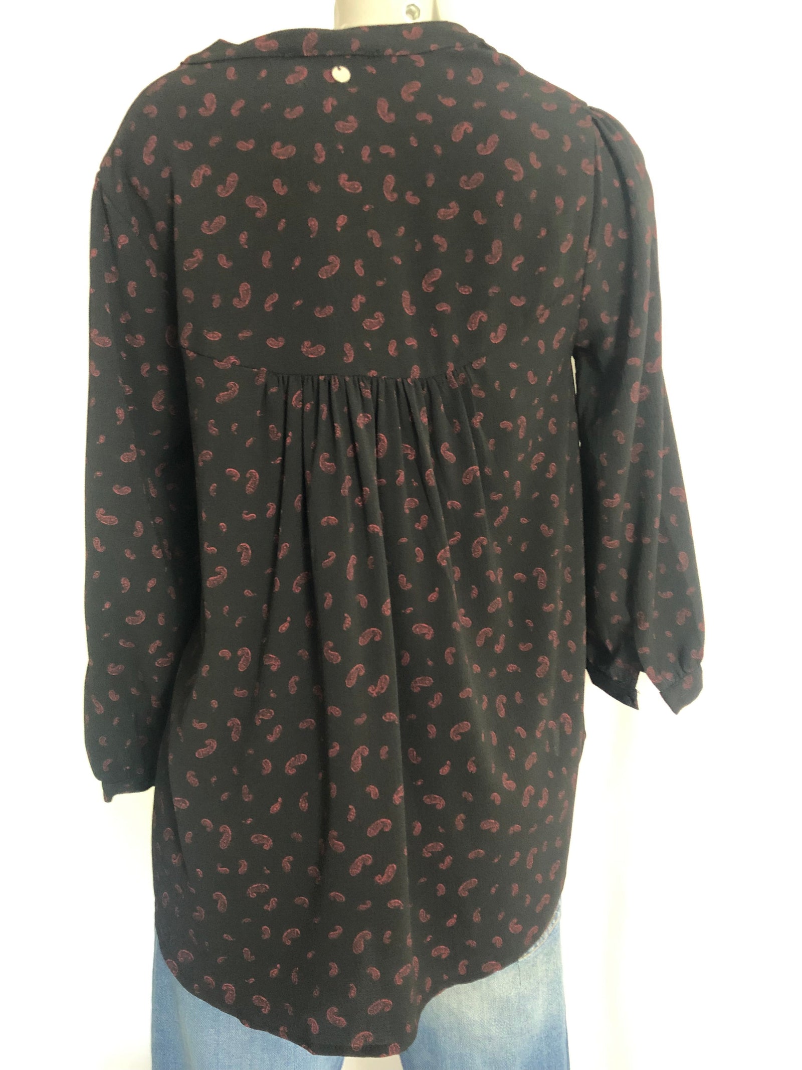 Blouse noire manches longues motifs rouge Deeluxe