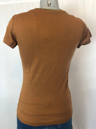 T-shirt brun caramel manches courtes col V coton bio C'est beau la vie