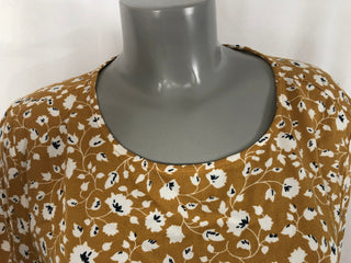Blouse tissu crêpe orangé coupe classique droite motifs floraux Peppercorn