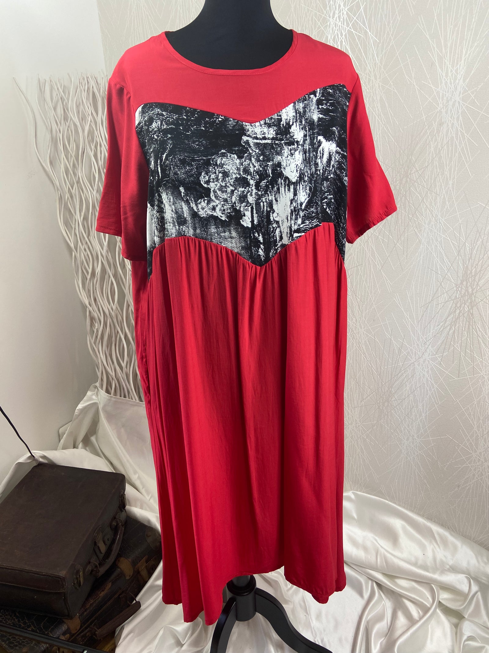 robe rouge grande taille manches courtes