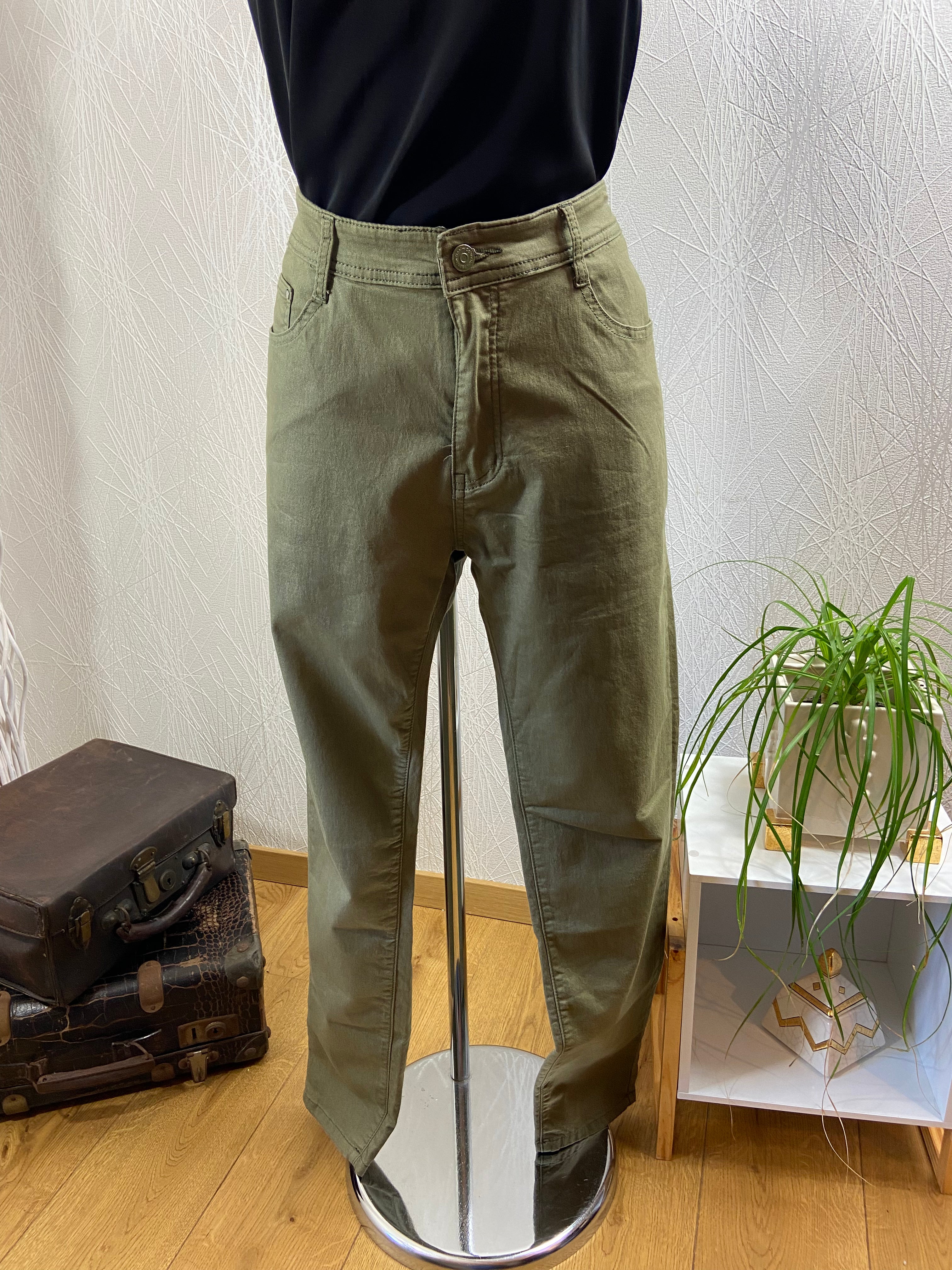 Pantalon stretch en toile coupe droite Big Spade - Offre-Unique