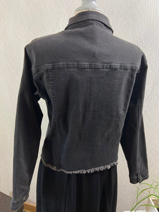 Veste noire courte en jeans boutons franges Cindy H