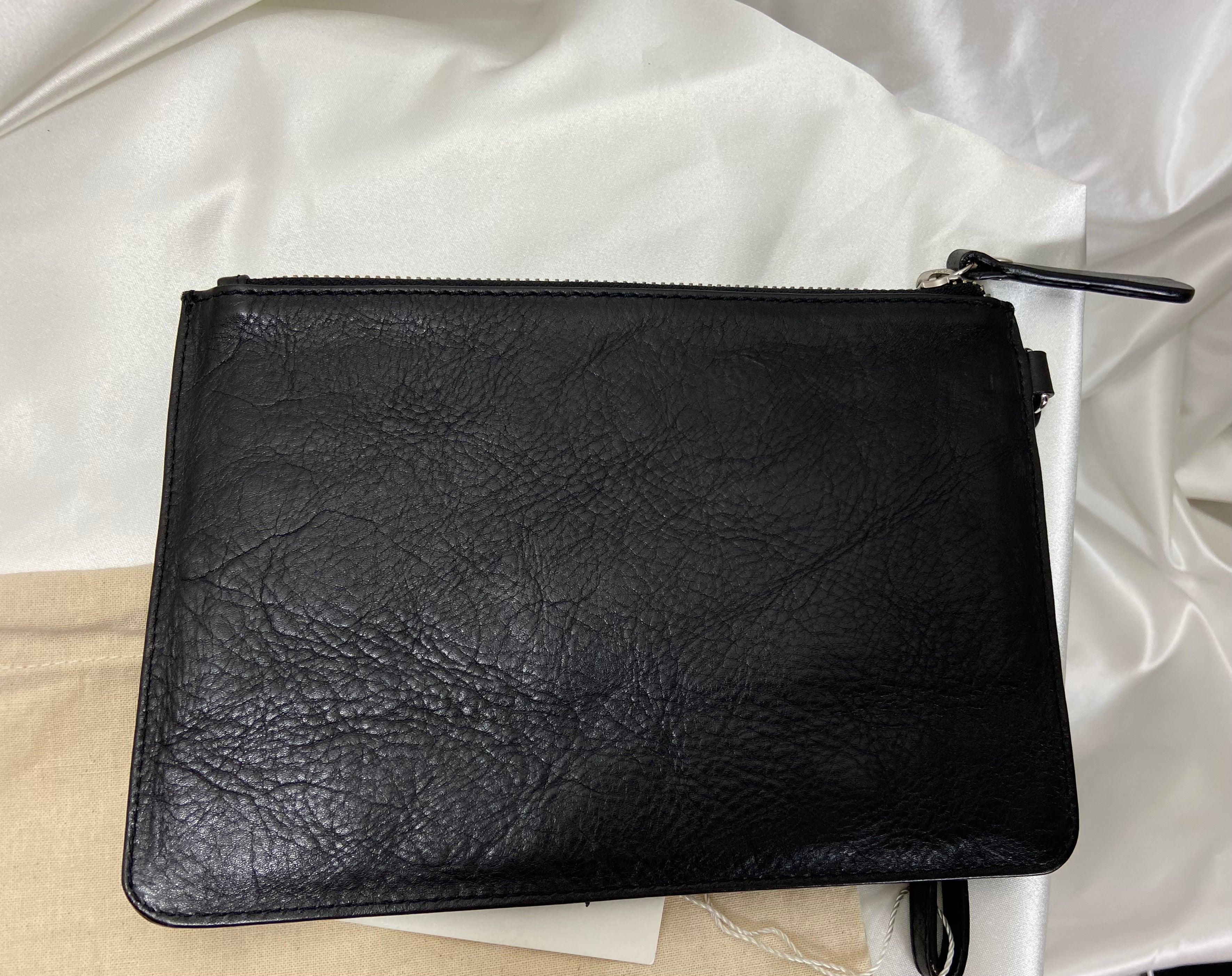 Pochette en cuir Coco Pouch noire Nonna - Offre-Unique