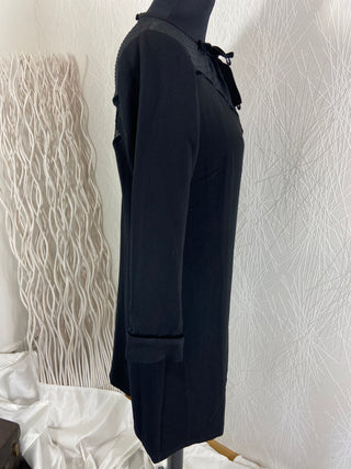 Robe courte noire manches longues décolleté transparent flot modèle Valentina Opullence