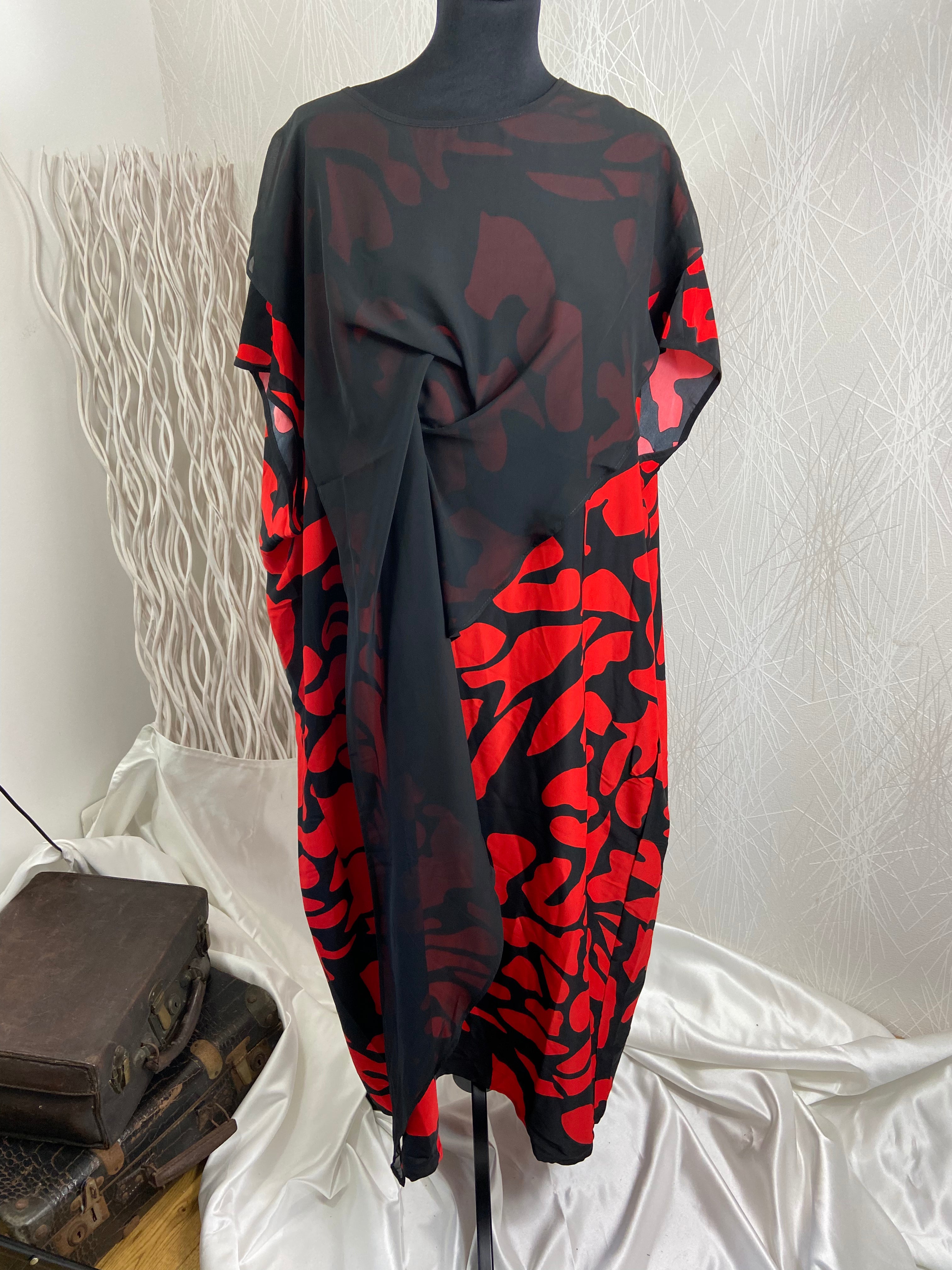 Robe longue sans manches rouge et noire grande taille F&2