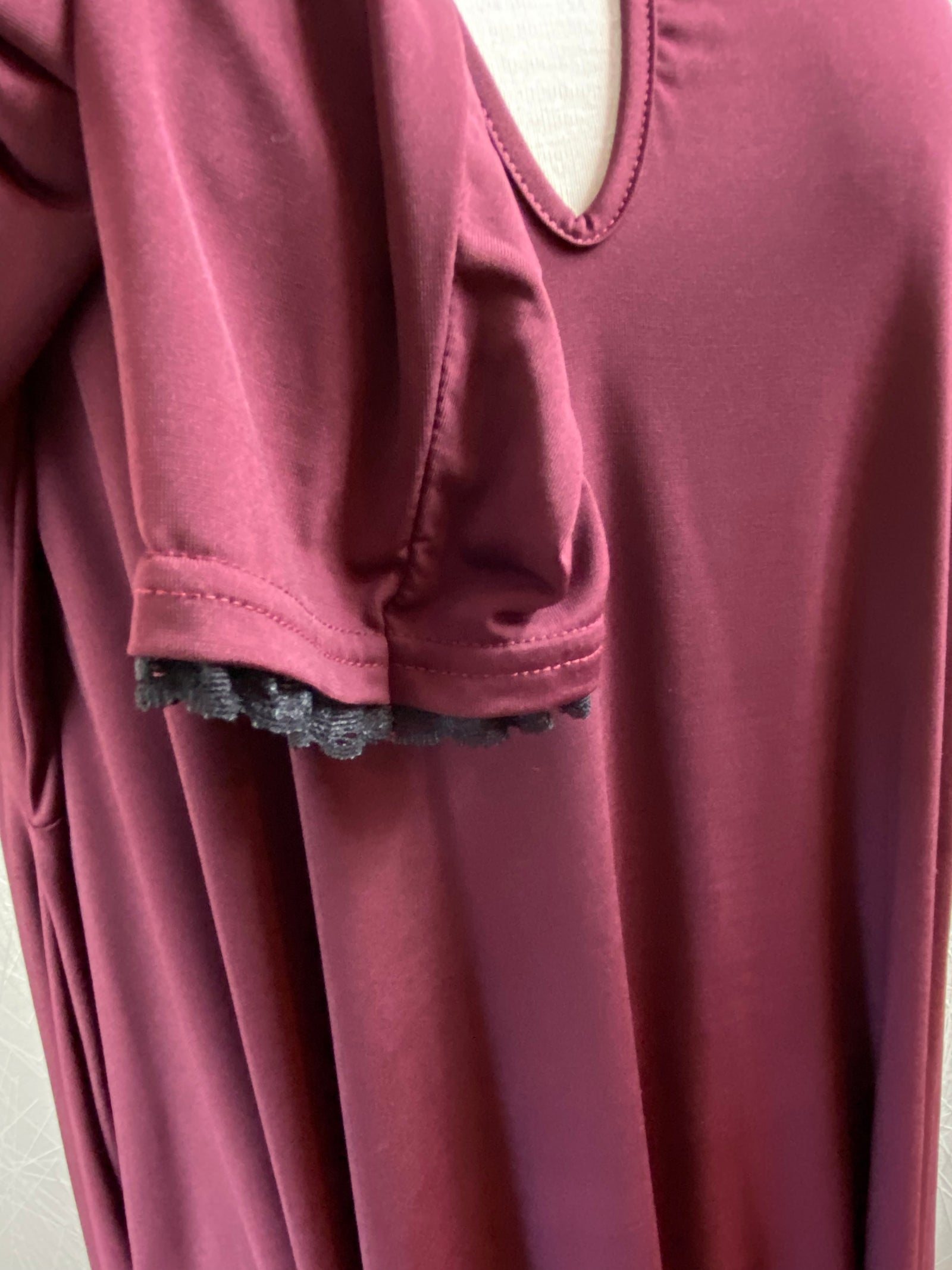 Blouse tunique rouge bordeaux manches longues dentelle Jorge