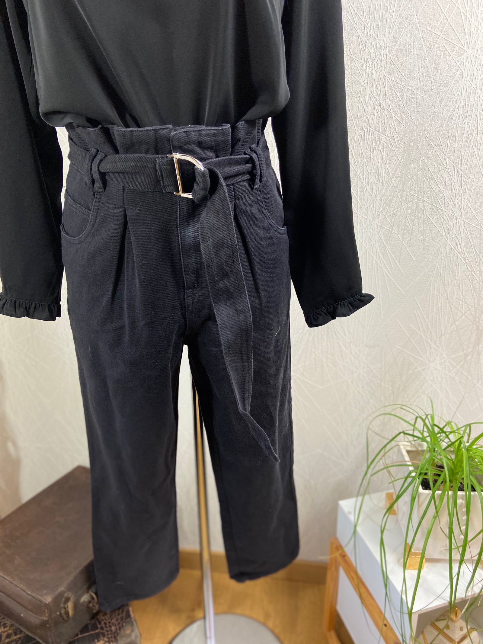 Pantalon taille haute de la marque Daphnea Paris - Offre-Unique