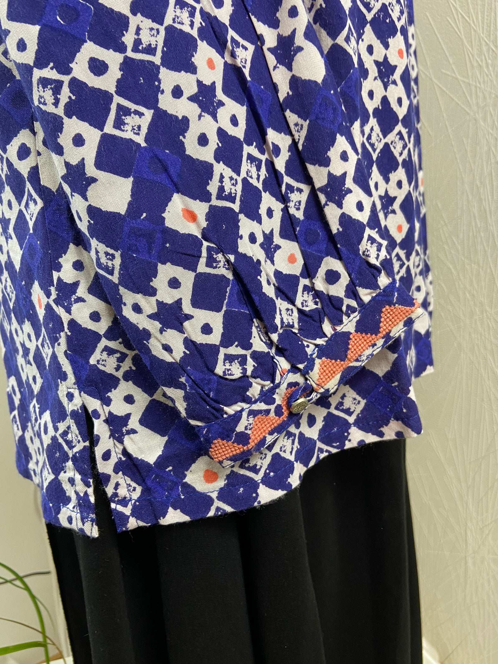 Blouse bleue à motifs manches longues La Fiancée du Mekong