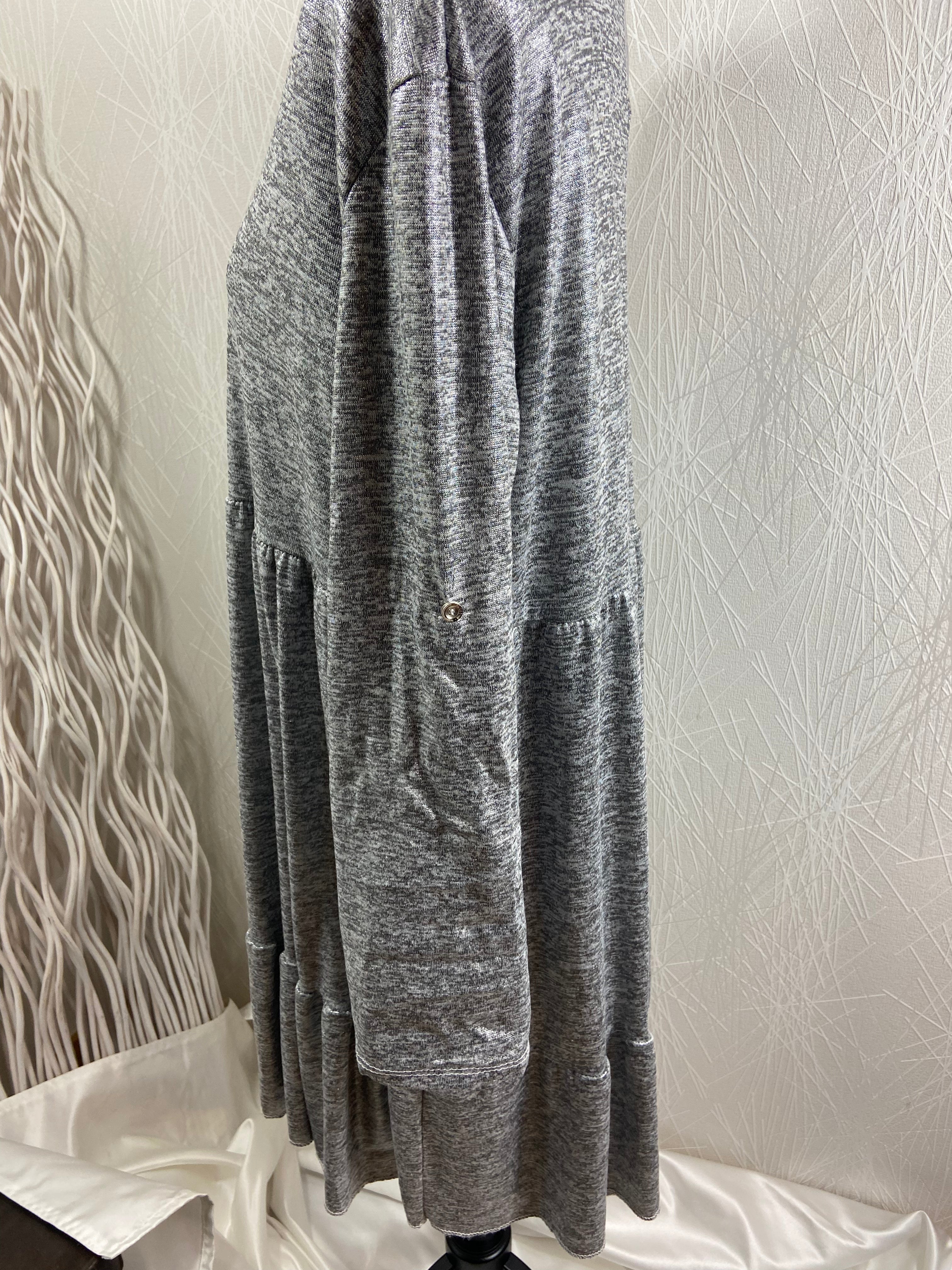 Robe plissée gris argenté manches longues grande taille Made In Italy - Offre-Unique