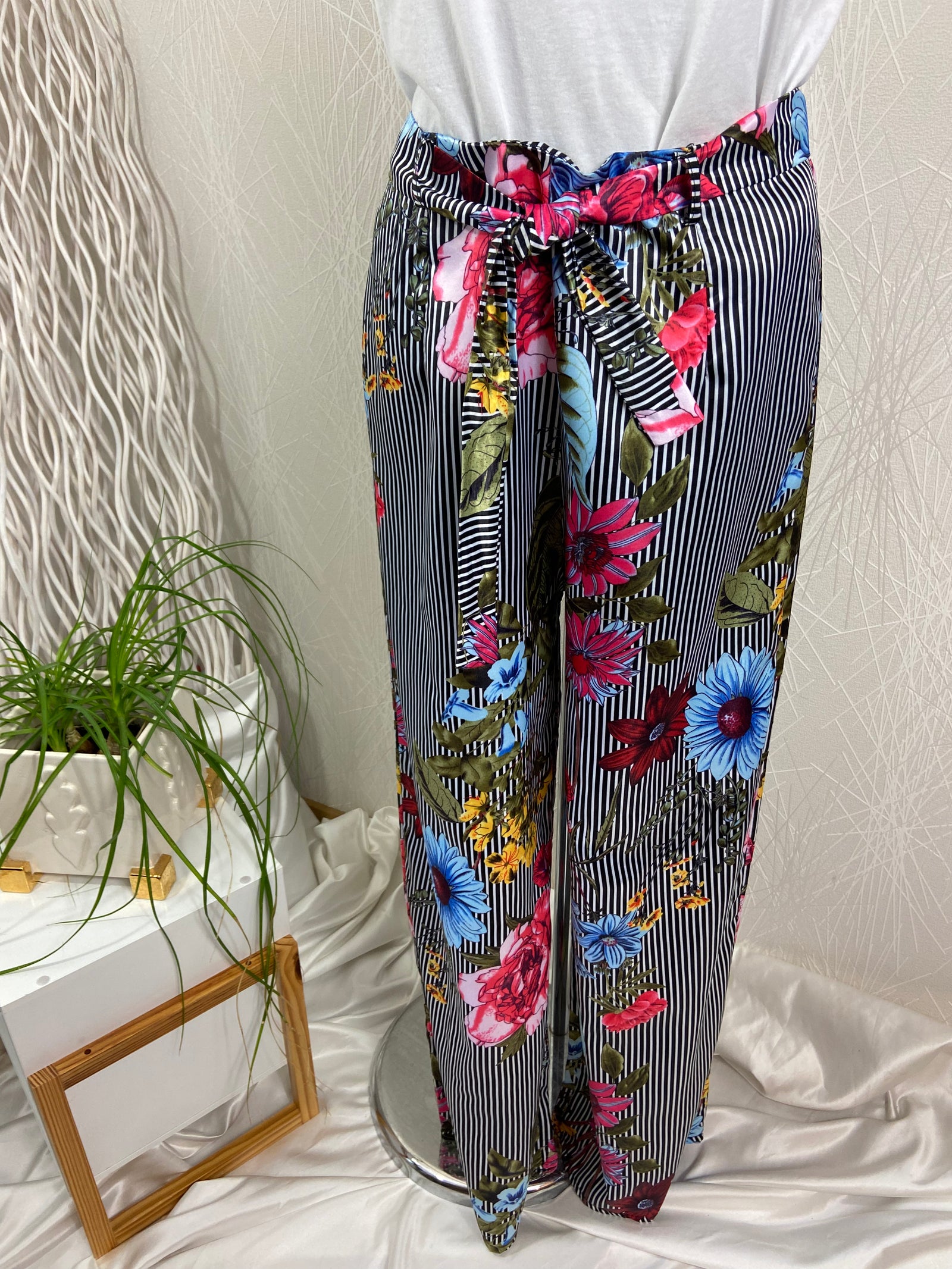 Pantalon léger fleurs jambes larges flot IntelliGent Store - Offre-Unique