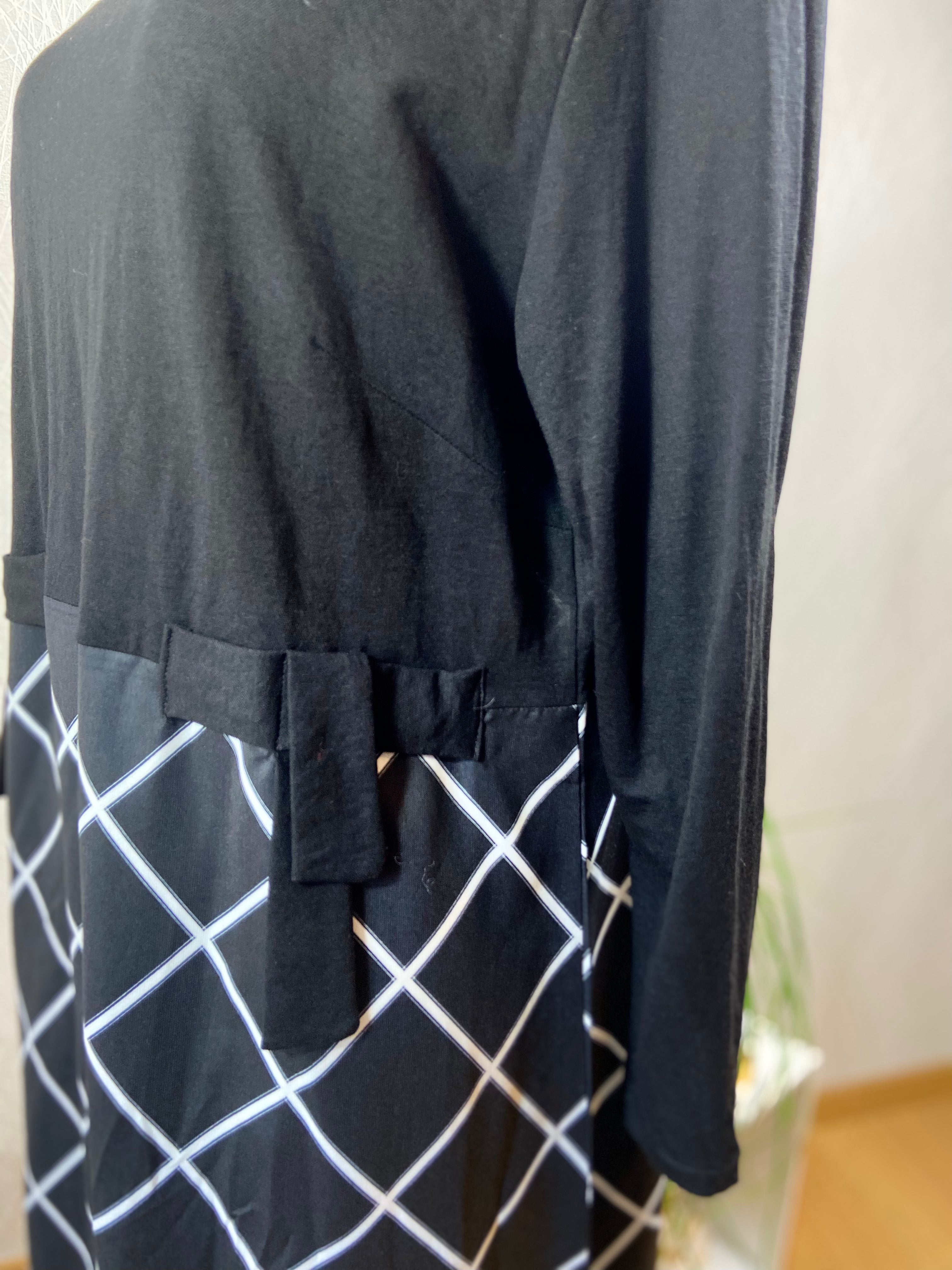 Robe longue noire manches 3/4 encolure ronde Neslay - Offre-Unique