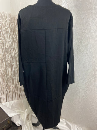 Robe noire ample à manches longues grande taille Neslay