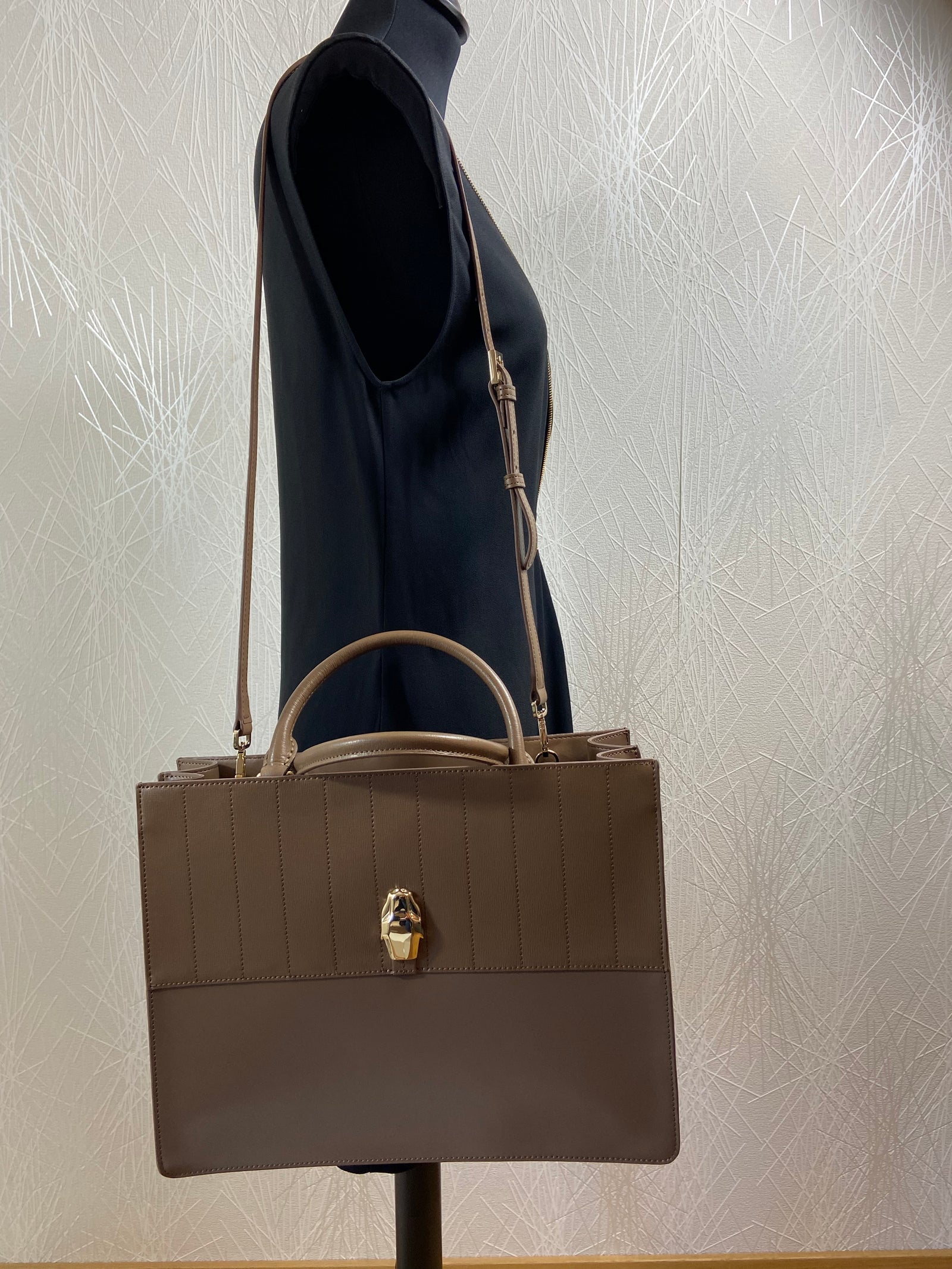 Sac à main avec bandoulière amovible de la marque italienne Cavalli Class