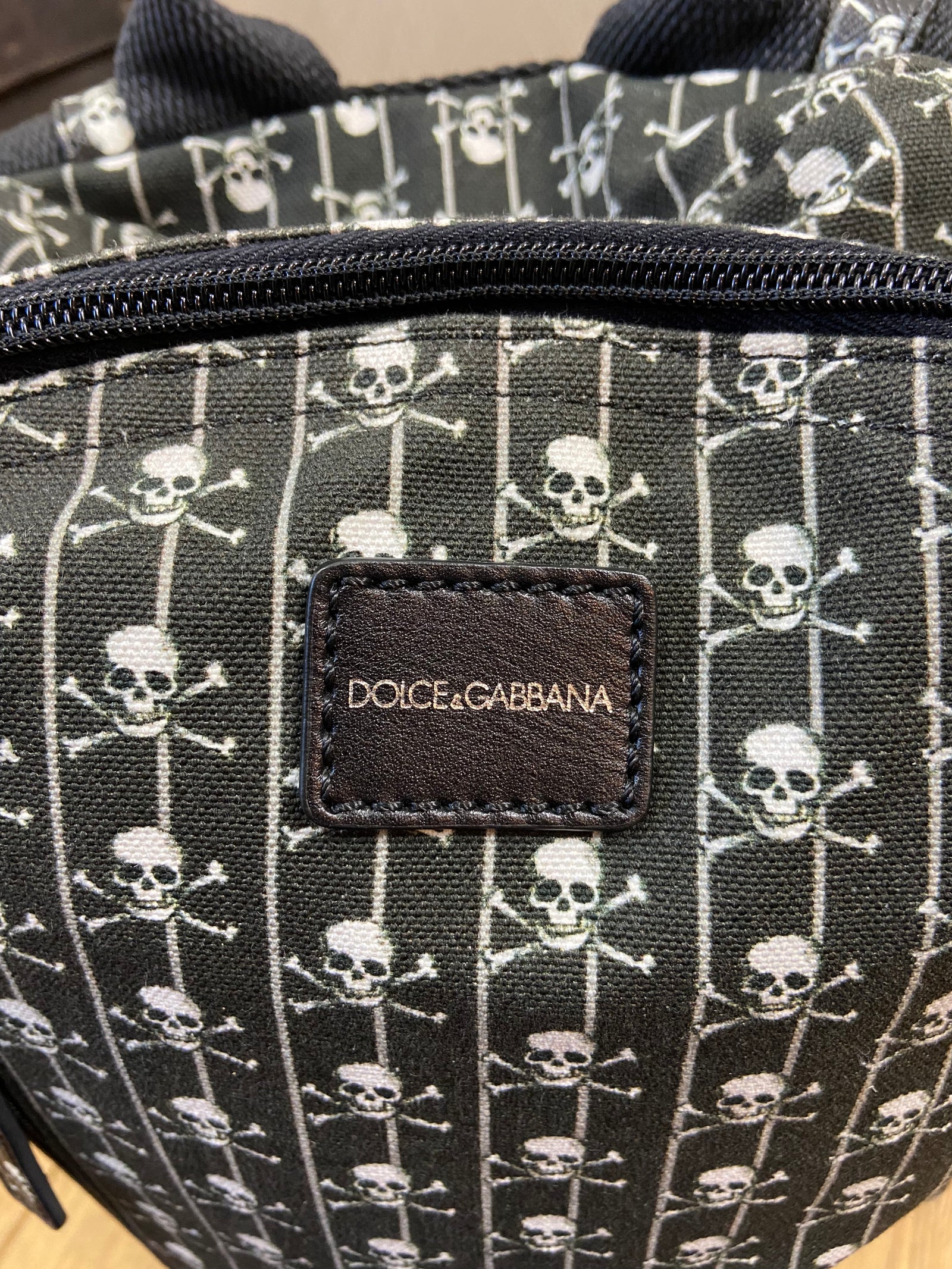 Sac à dos noir motifs tête de mort Dolce Gabanna