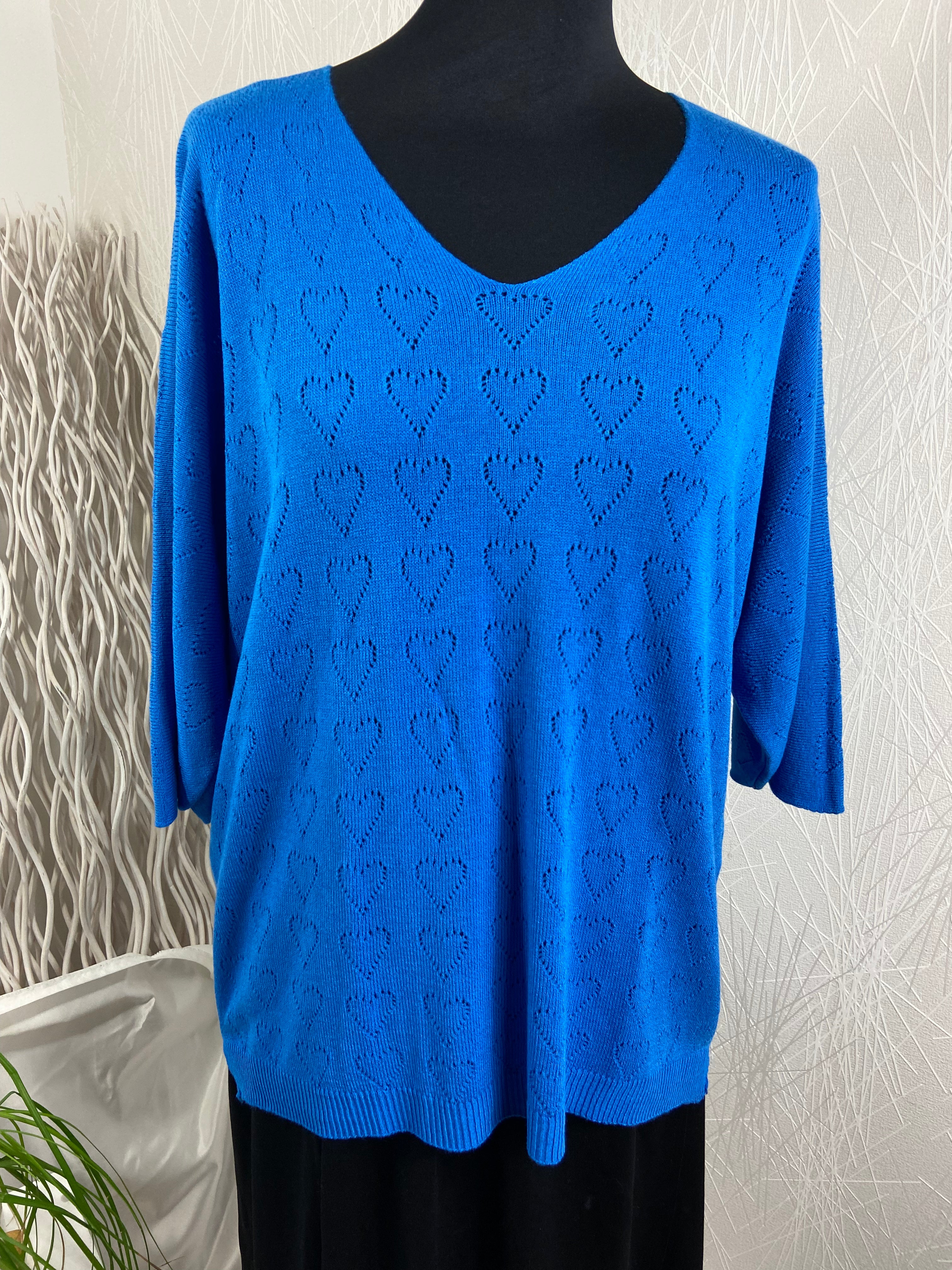 Pull-over bleu manches longues encolure V motifs cœurs Collection Mariette - Taille Unique