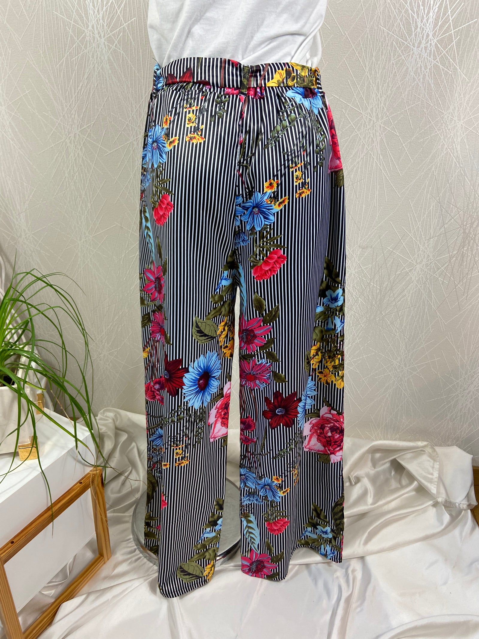 Pantalon léger fleurs jambes larges flot IntelliGent Store - Offre-Unique