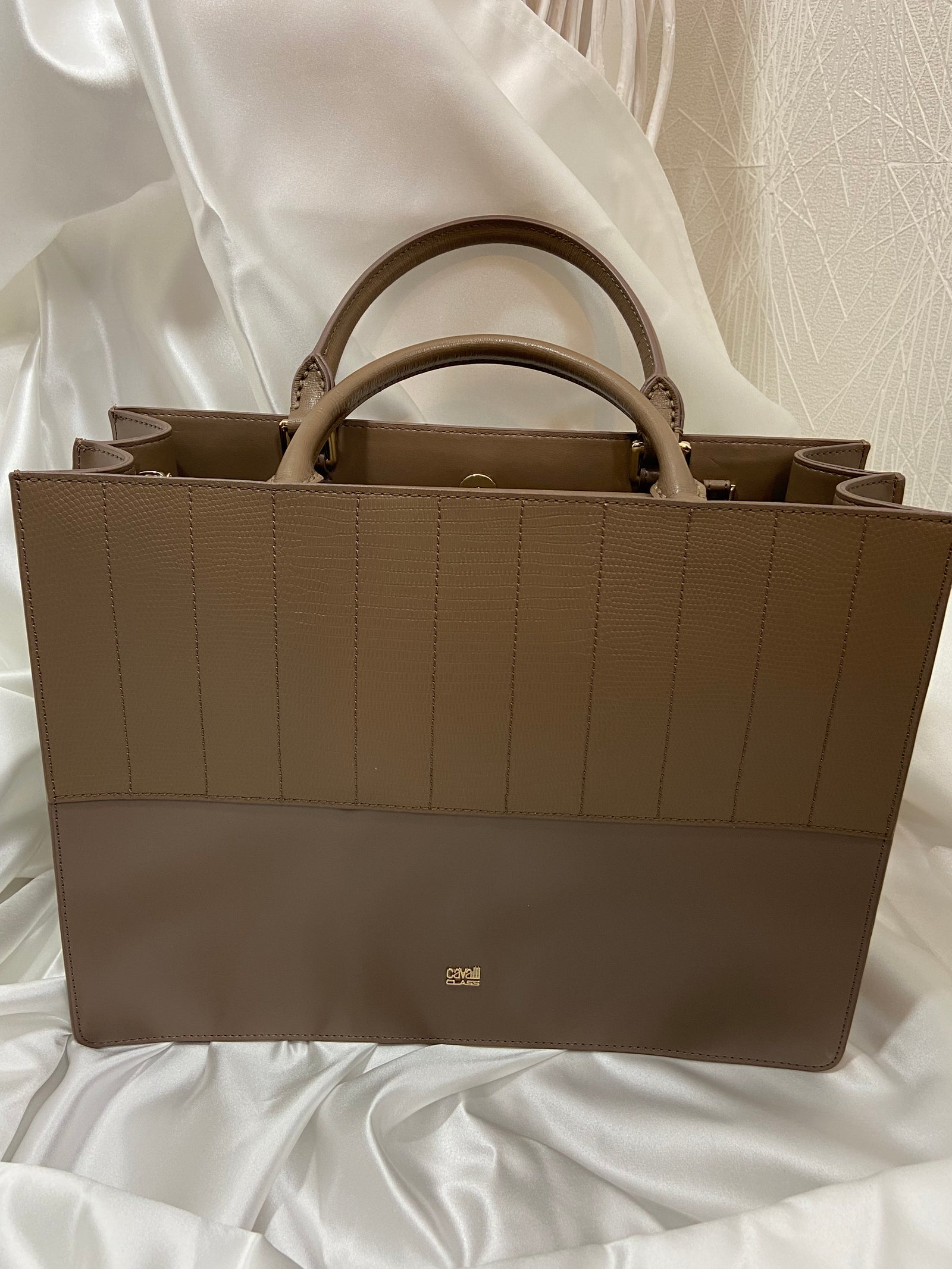 Sac à main avec bandoulière amovible de la marque italienne Cavalli Class