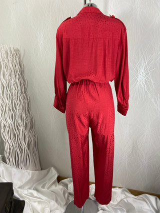 Combinaison pantalon rouge modèle Jude Jane Wood