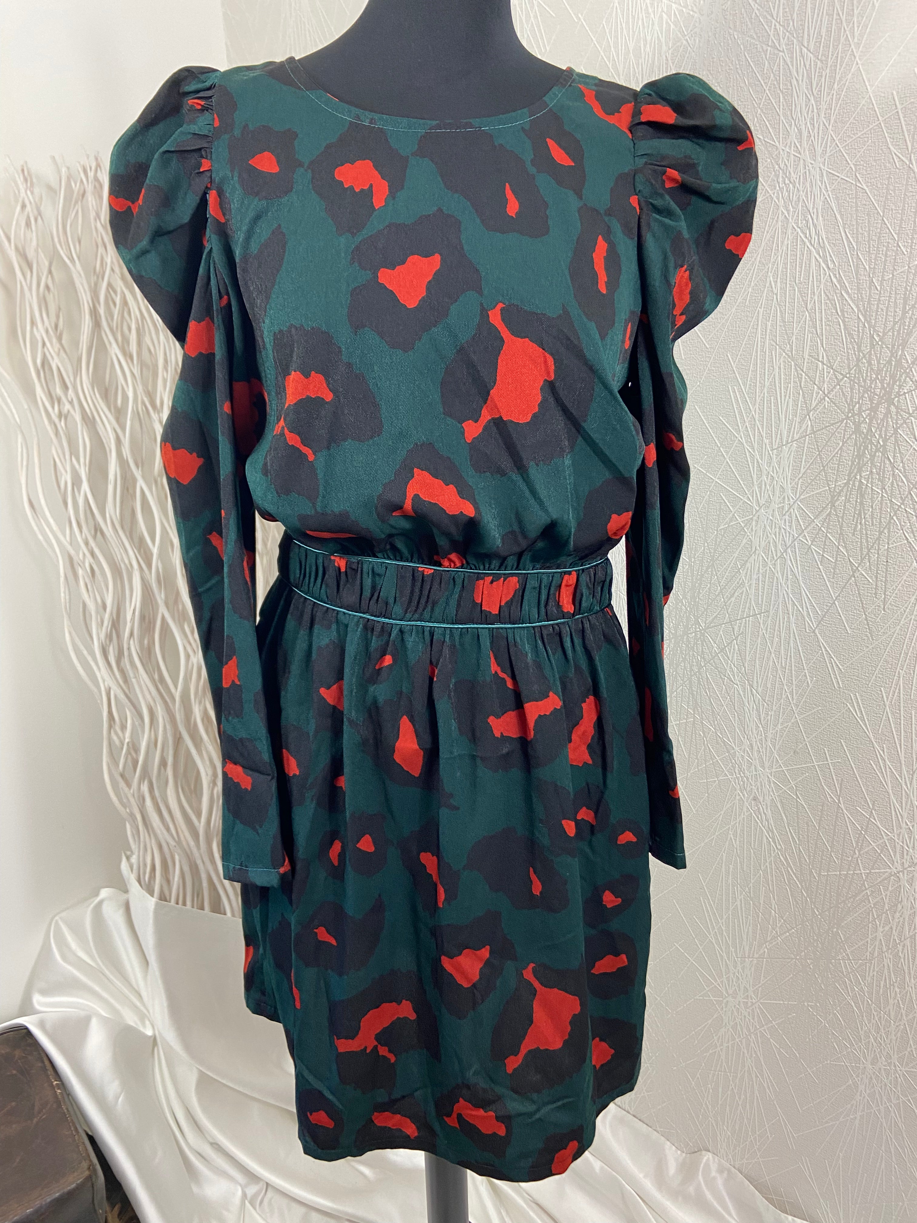 Robe courte verte motif rouge manches longues Opullence Paris - Offre-Unique